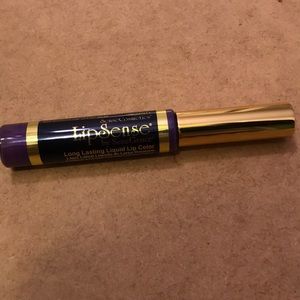 LipSense in color Violet Volt